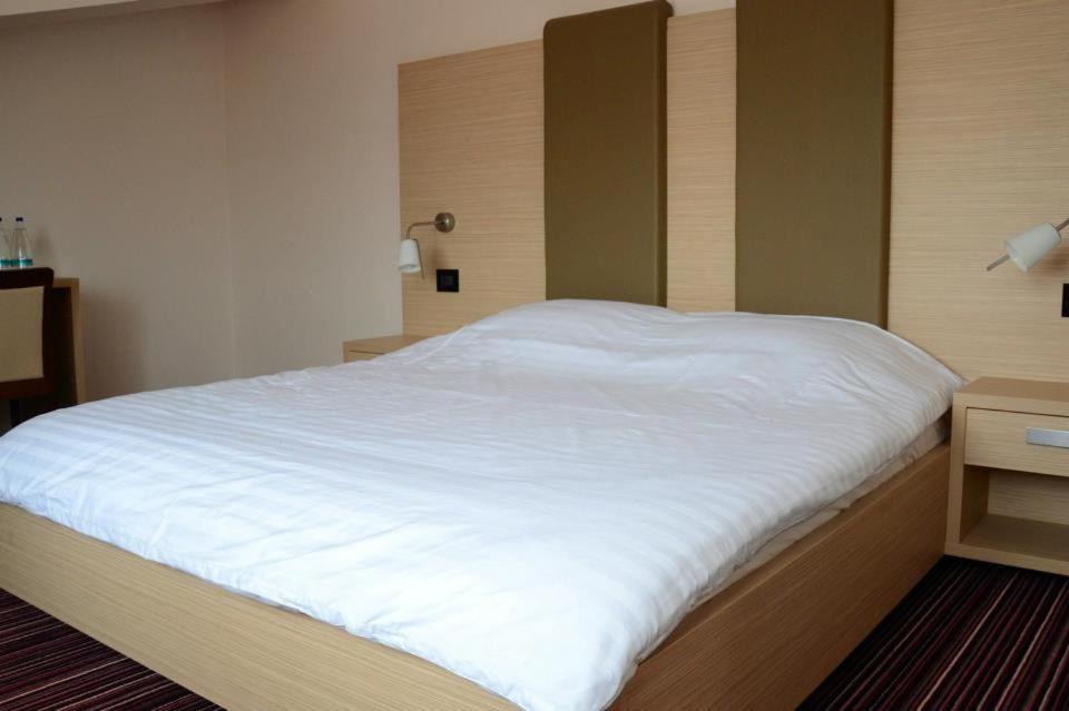 Zenti Plaza Hotel Drobeta Turnu Severin Quarto foto